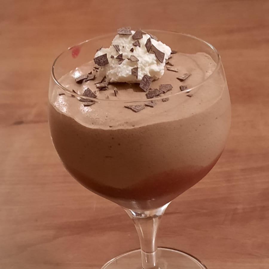Schokocreme mit Kirschen